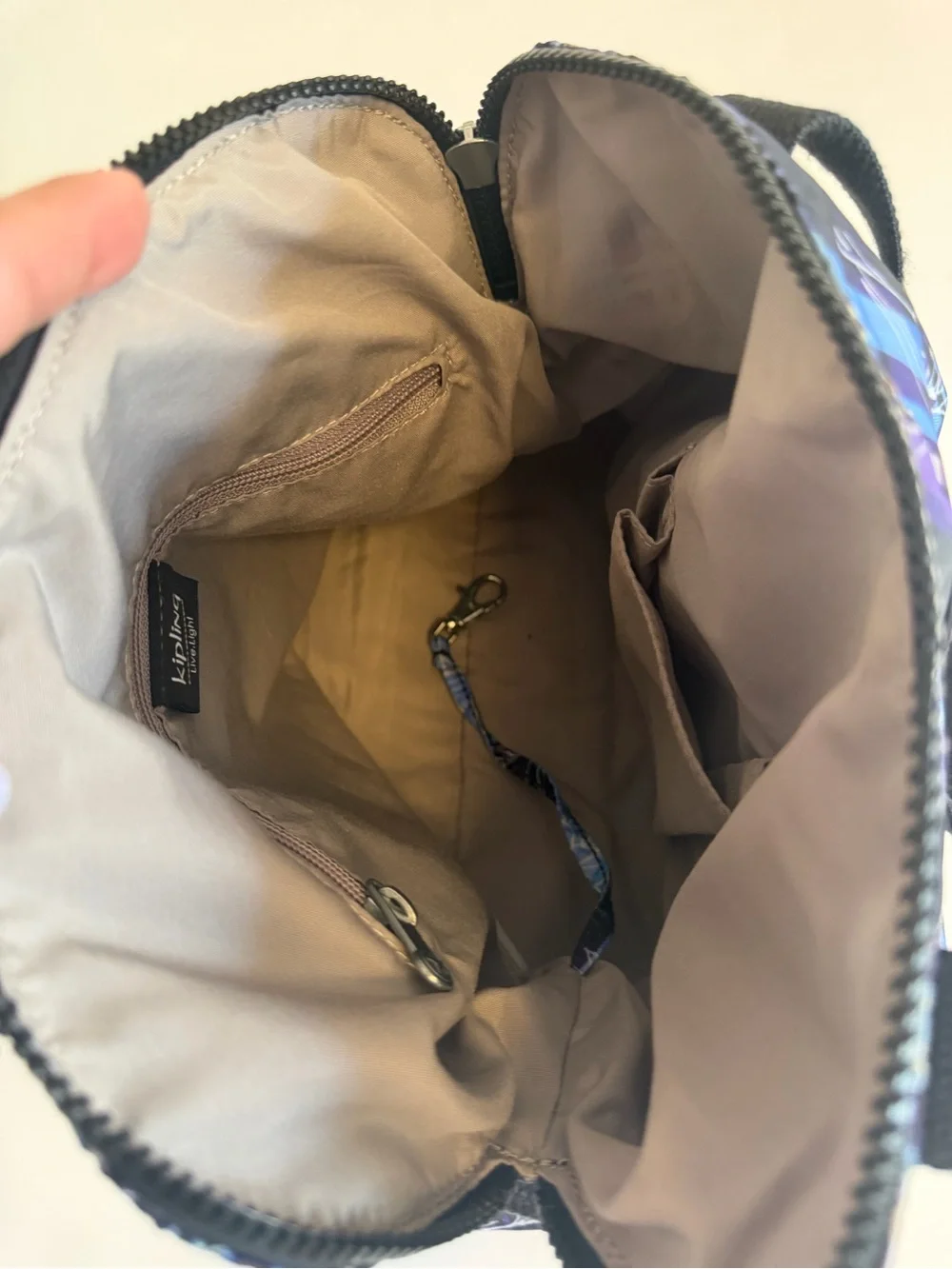 Kipling Pahneiro Crossbody shoulder Purse